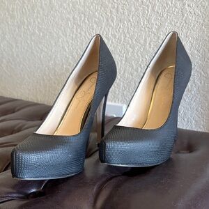 Jessica Simpson Black Textured Heels